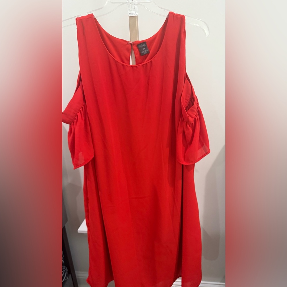 Chic Red Dress by [Brand]